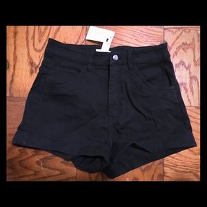 H&M black shorts